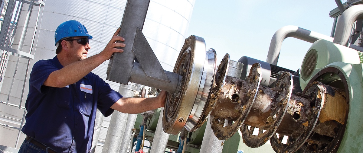 A Comprehensive Guide to Decanter Centrifuge Operation, Service